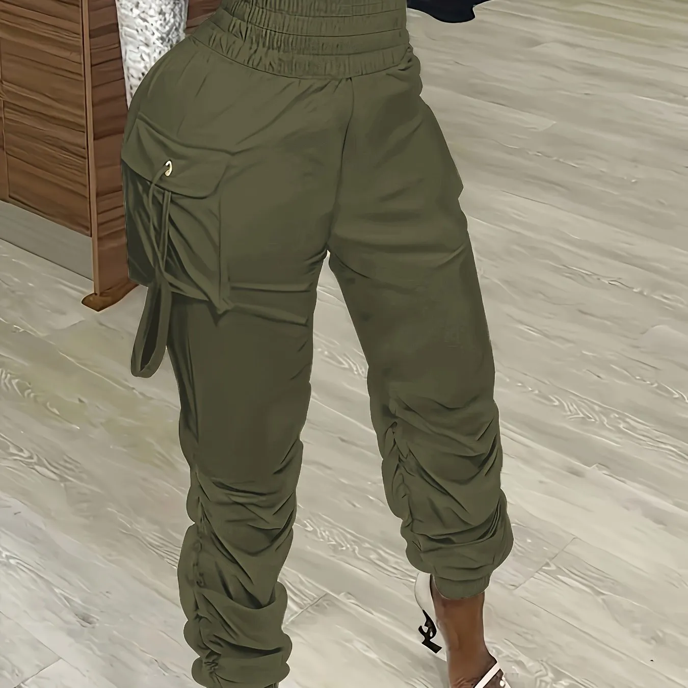 Comfy Chic Women's Ruched Jogger Pants - Versatile Flap Pockets, Elastic Waist for Casual Wear & Everyday Outfits